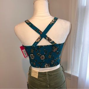 NWT Crop Top size Small